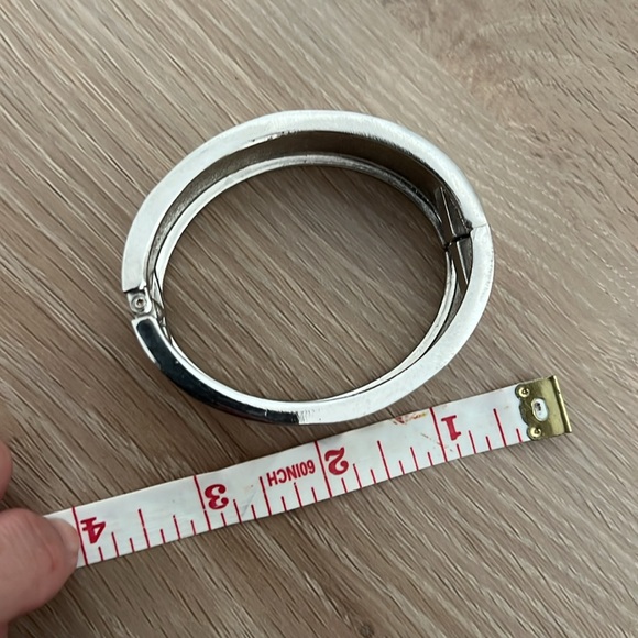 Cuff bracelet - Picture 7 of 8